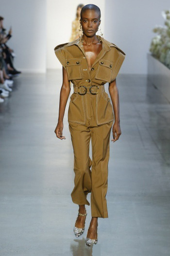 2019女装秀场潮流时尚,2019时装周高级服装秀