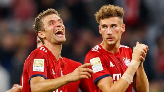 男足穿越靠颜值统治世界,男足过去的辉煌