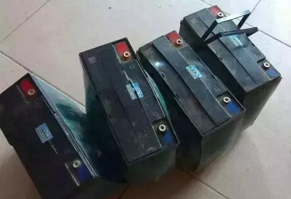 电动车充电器充电时发热怎么解决,电动车充电时其中有一块电池发热