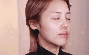 下了长途机依然美到炸!这才是明星在飞机上最爱做的秘密!