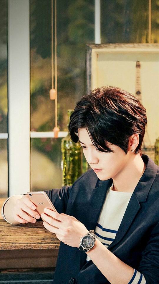 鹿晗最帅的照片壁纸,鹿晗的照片高清手机壁纸