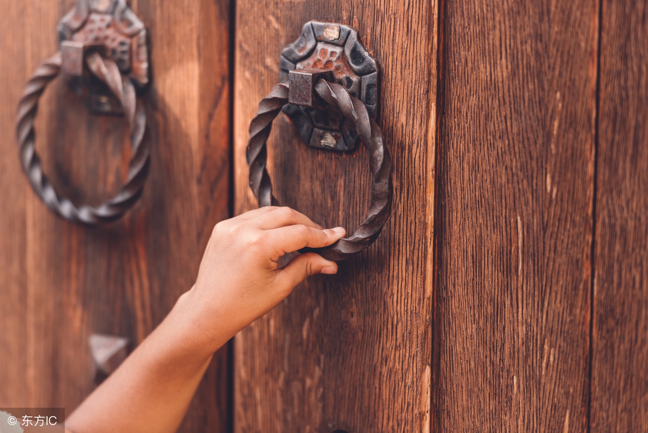 大门对阳台破败不聚财,大门对阳台为什么不聚财