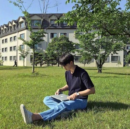 180男生秋季小奶狗穿搭推荐,奶狗风男生少年感穿搭