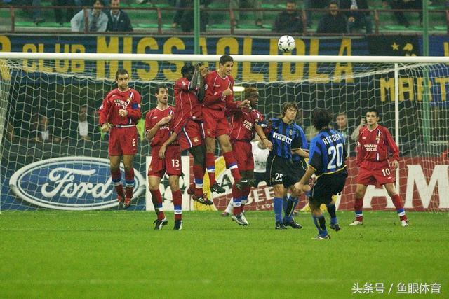 足坛史上10大任意球,震惊全世界的十大任意球破门