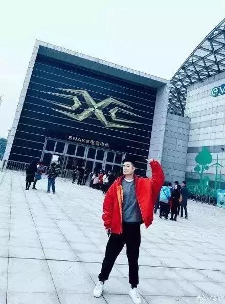 一入电竞深似海从此误终生,一入电竞深似海从此抖腿不会改