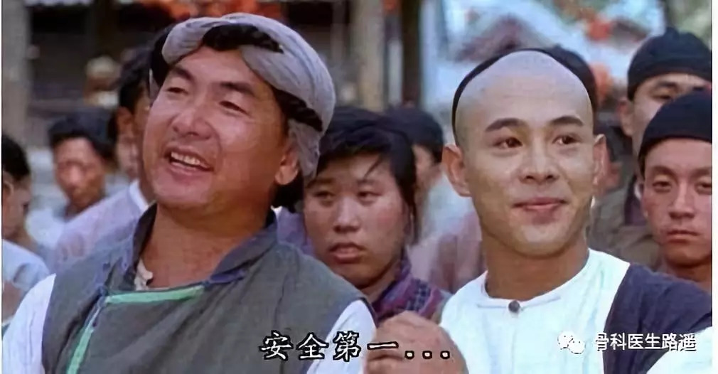 伤口没消毒可以洗澡吗,伤口没拆线能游泳吗