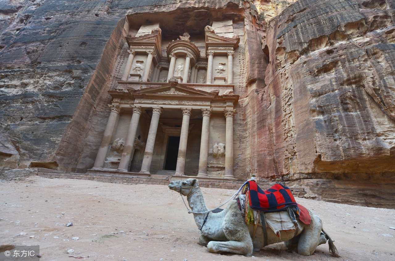 约旦佩特拉古城夜景,约旦古城佩特拉需要飞到哪里