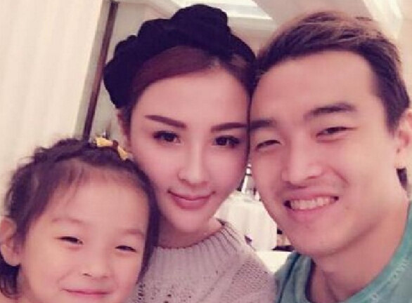 国足新人韦世豪,恒大太太团韦世豪