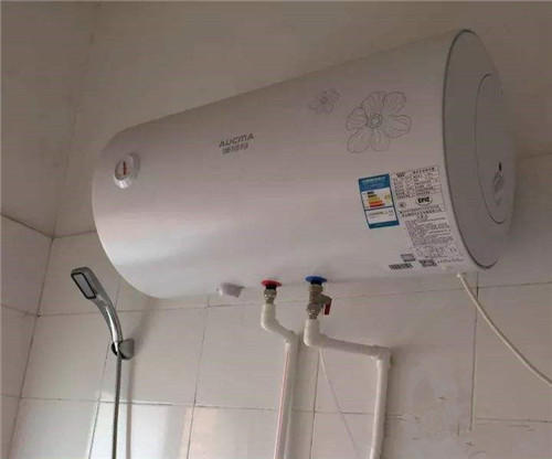 热水器脏洗澡痒,热水器长时间不清洗洗澡身上痒