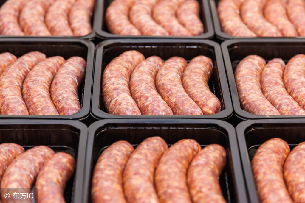 在超市当员工的表姐告诉我：超市里的这4种肉制品不要买！