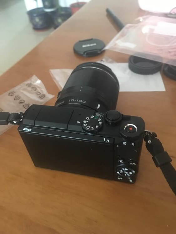 尼康j5放到现在是否过时,尼康j5缺点