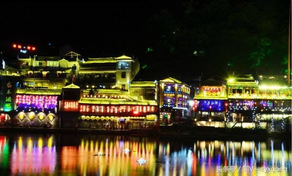 去张家界旅游跟团还是自己游,去张家界自己玩还是团玩便宜