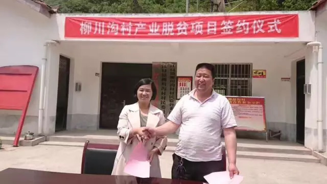 特色产业助力农民走上脱贫致富路,贫困户创业带领乡亲致富