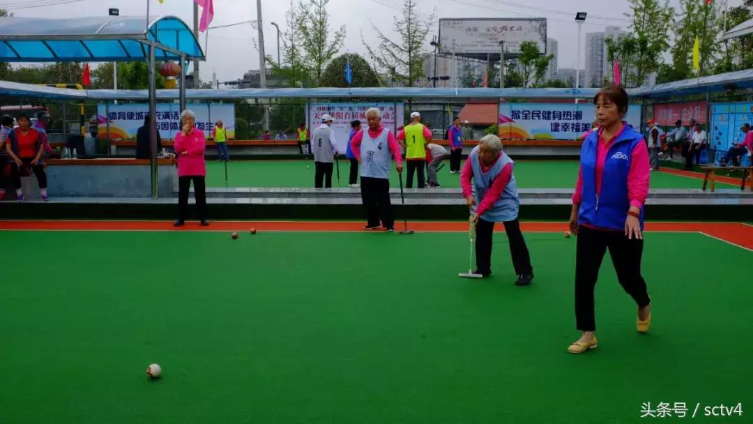 绿茵场上展风采图片,绿茵场上的表演