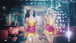 运动鞋不是sportsshoe哦，最全服装的英文一次学！