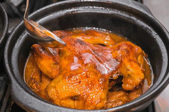 6.8折！陆家嘴惊现1家“网黄餐厅”，人均40+吃哭老板！