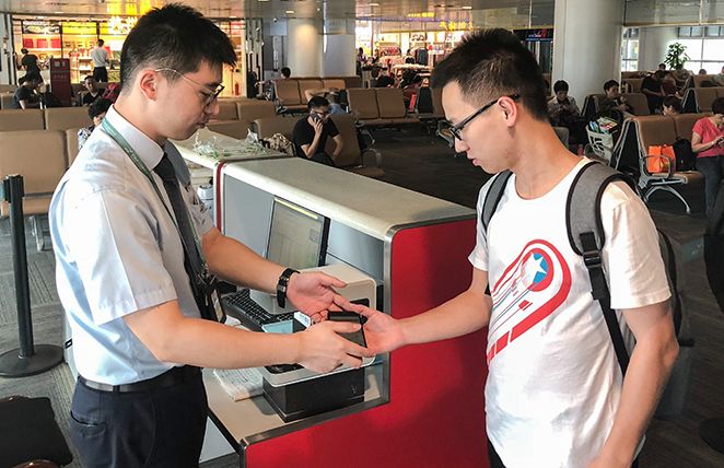 杭州机场有自助托运,杭州机场电子登机牌能否直接登机