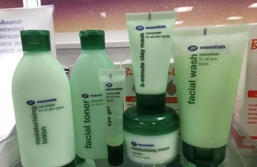 这一次，我删除了微信里的300个代购……