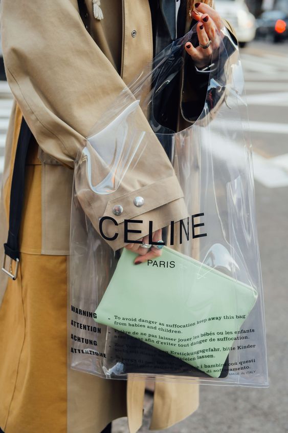 如果你是CELINE的老板会因为换了设计师就不卖自家爆款了吗？