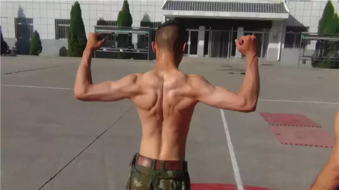 部队军营健身房,军营健身房