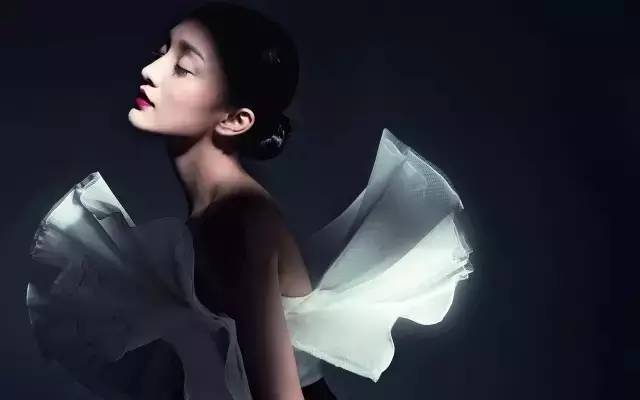 周迅朗读我老了,周迅怎么突然老了