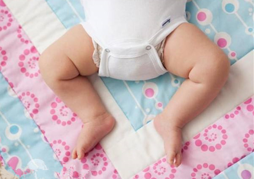 宝妈的疏忽害了孩子,怎么预防宝宝出现不正常的腿型