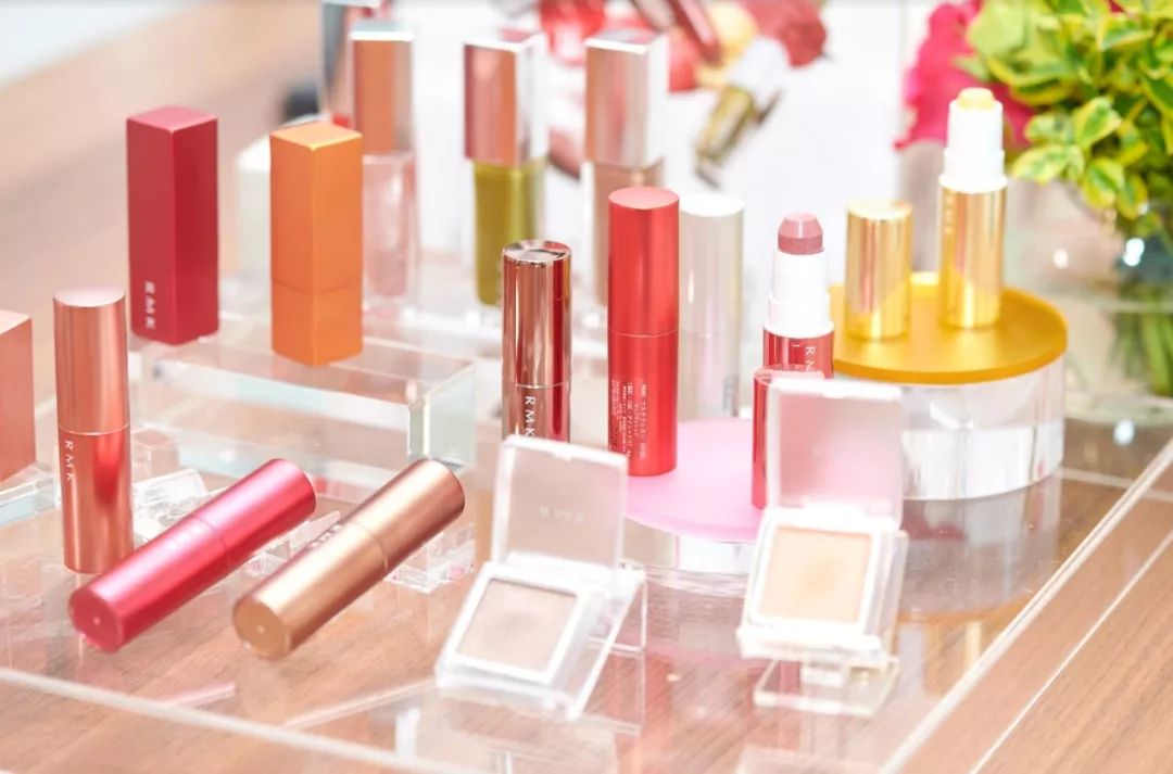 日本懒人眼影一抹成型,超好用懒人眼影