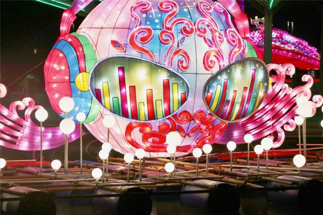 美美美!现在起到10月底,佛山这个超靓灯会喊你来约会,免费!