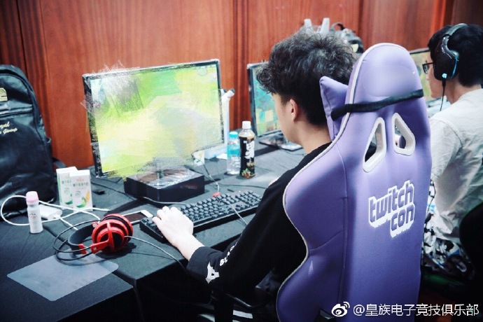 rng五周年表演赛琪琪采访,rng韩服琪琪