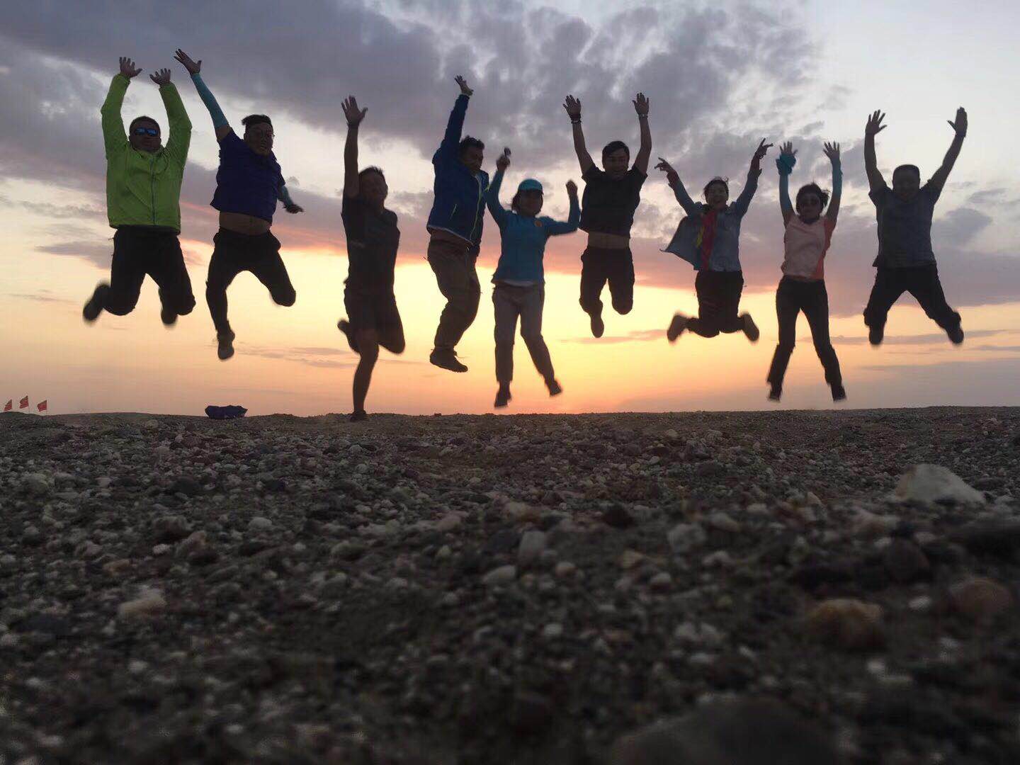 徒步戈壁沙漠108公里,四天三夜108公里戈壁沙漠徒步