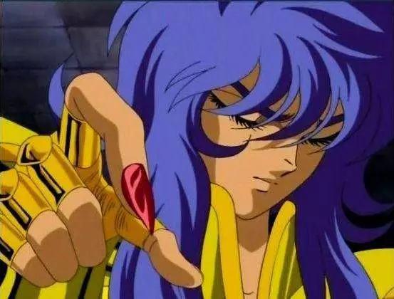 绿茵场足球队,绿茵场上的足球队