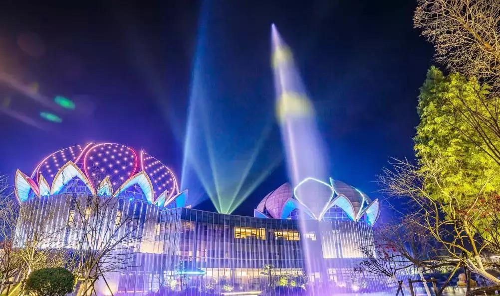 迪拜帆船酒店全球唯一七星级酒店,迪拜帆船酒店室内设计是谁