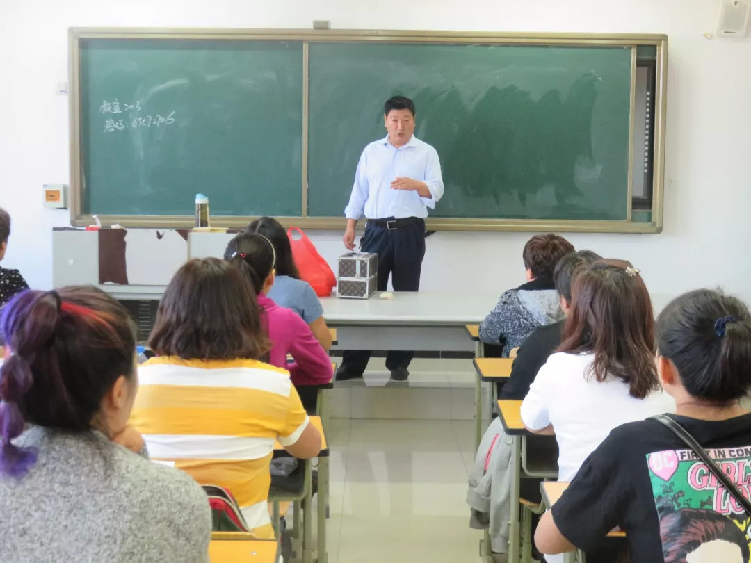 真棒！通州这个镇免费培训化妆师、叉车司机，方便工人再就业