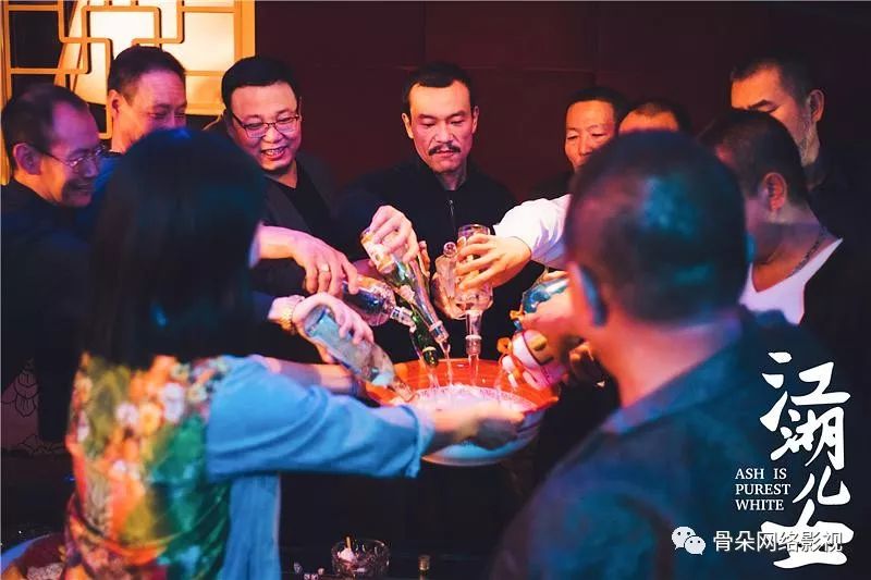 特评丨《江湖儿女》终成时间囚徒