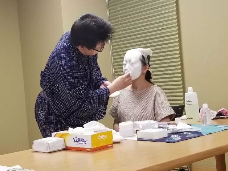 日本艺伎京剧,中国的京剧和日本歌舞伎