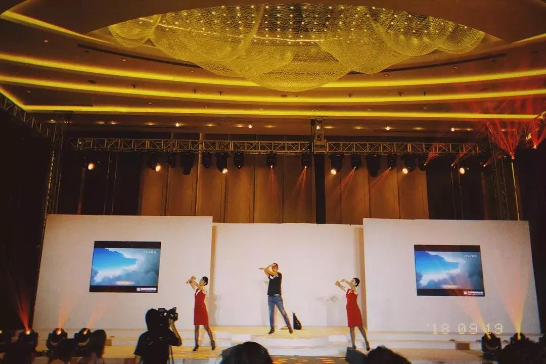 深航空姐选美大赛项瑾,深航空姐美女选美大赛视频