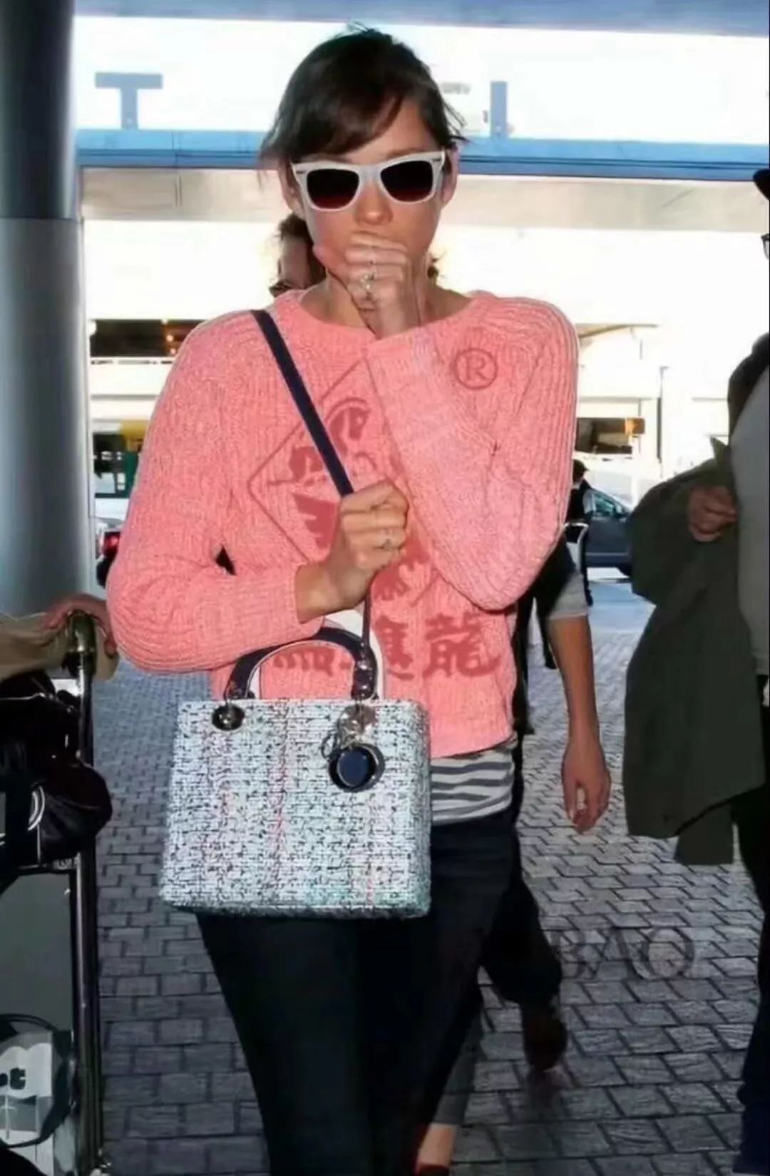 马应龙痔疮膏为什么卖得那么贵呢,马应龙痔疮膏国外售价