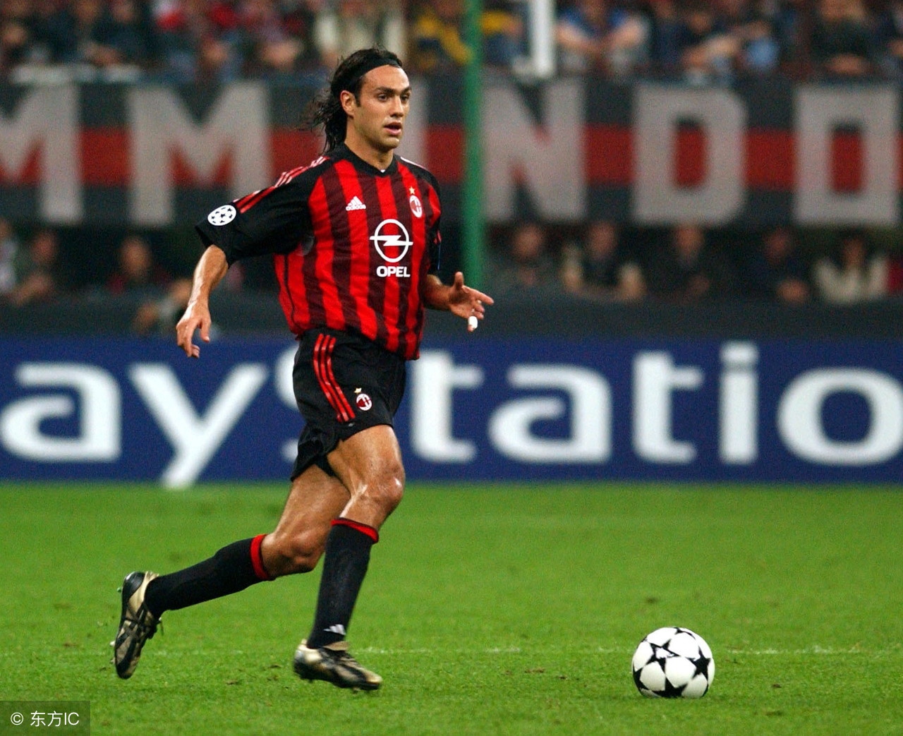 西班牙足球历史十大后卫,足球后卫必学十大技巧