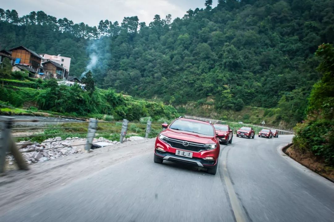 10万出头又能开越野的车,10万以内可玩性高还有什么车型