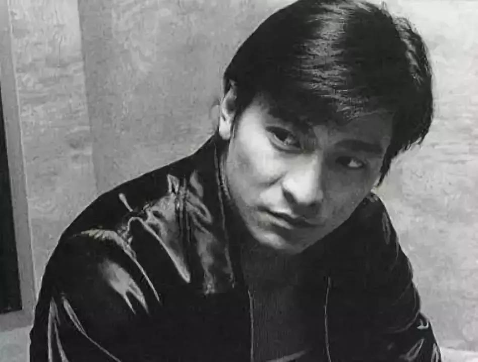 今天我不关心离婚，只想祝你生日快乐