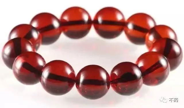 怎么辨别蜜蜡和塑料最直观的方法,蜜蜡越来越便宜是真的吗