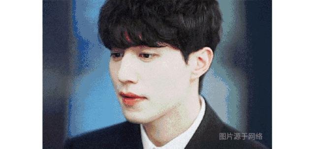 秋冬护唇涂什么好看,秋冬做好唇部护理