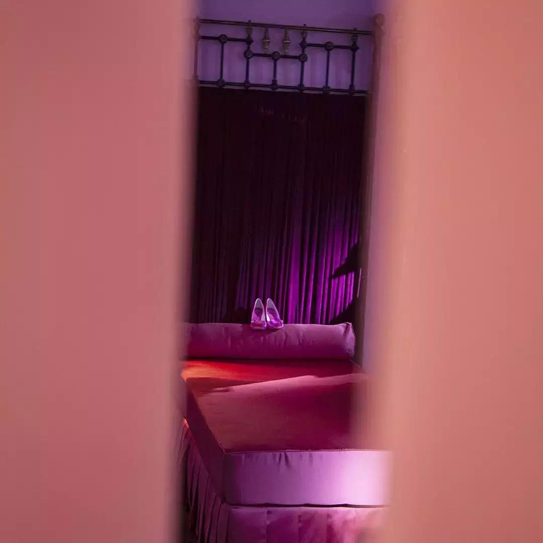 戚薇霸气走秀,唐嫣戚薇机场街拍大全