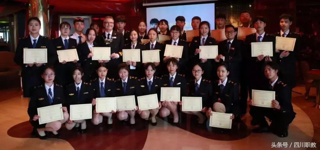 如何在国际邮轮工作,年薪百万可以去游轮旅游