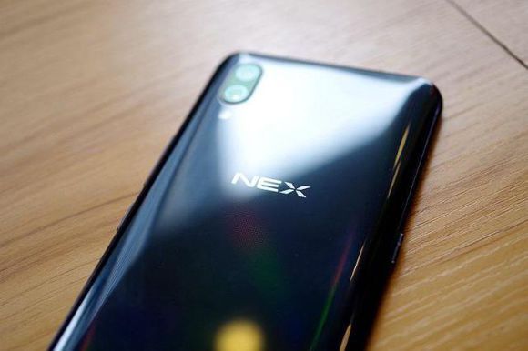 vivonex旗舰版竖屏变横屏,vivonex3s突破熄屏开不了机