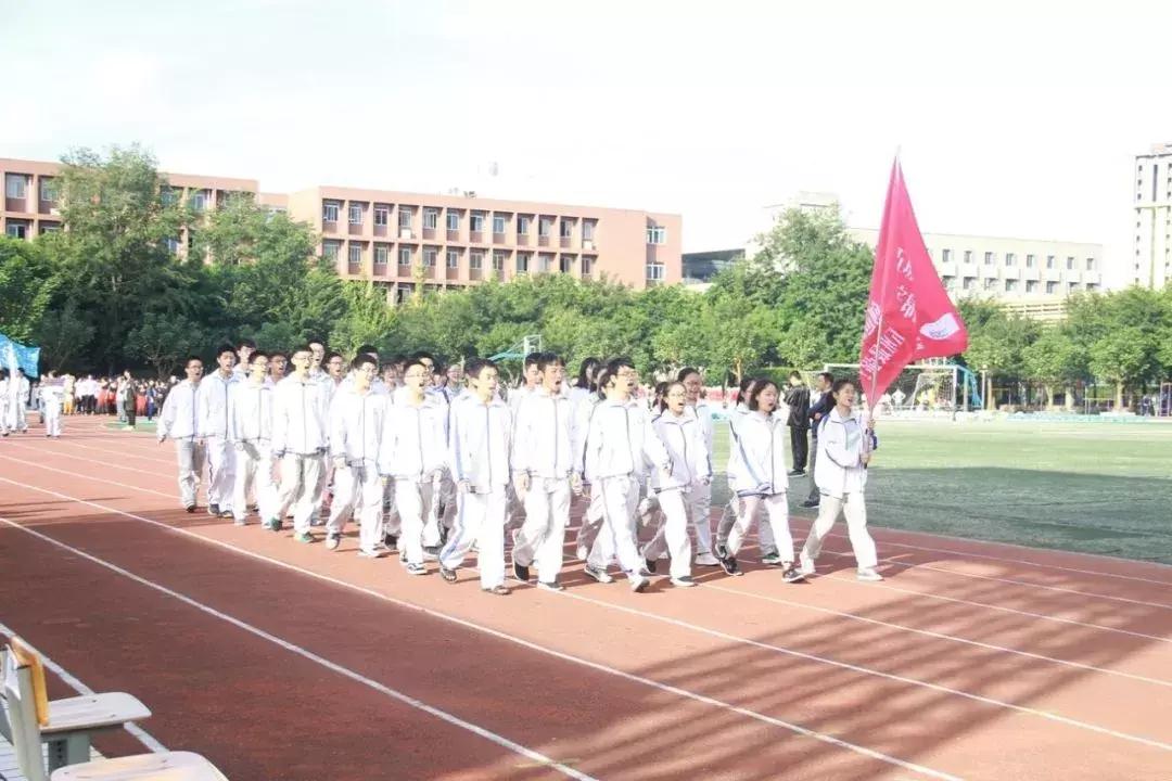 巧绘世界缩影，畅舞运动激情，科中第十届体育文化节盛大开幕