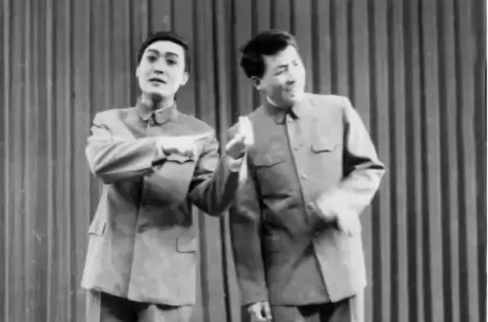 师胜杰砸挂郭德纲笑傲江湖,师胜杰笑傲江湖完整版