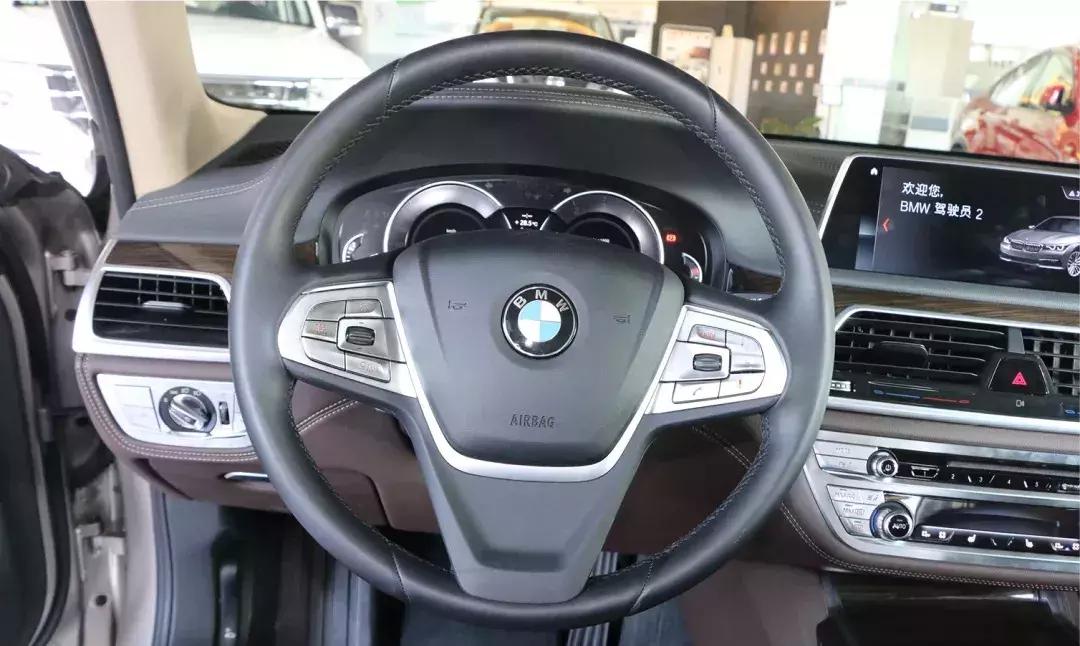 2018款中东版宝马740,新款宝马740有牌面吗