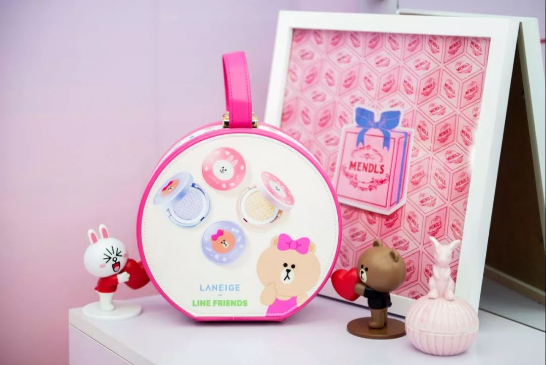 作为一个“LINEFRIENDS”重度患者，此刻少女心和钱包都大型不保！