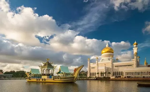 这些地方对中国游客免签或落地签,去免签国中转第三国需要过境签吗